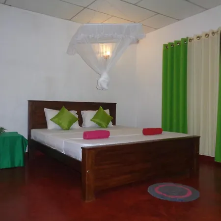 Green Valley Home Stay Talpe Exterior photo